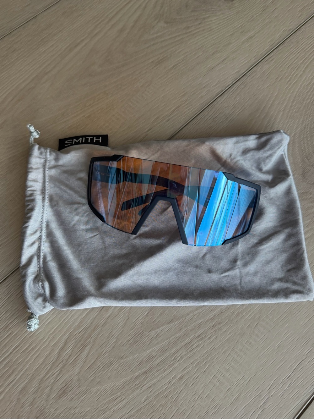 SMITH Cat 2 cycling glasses